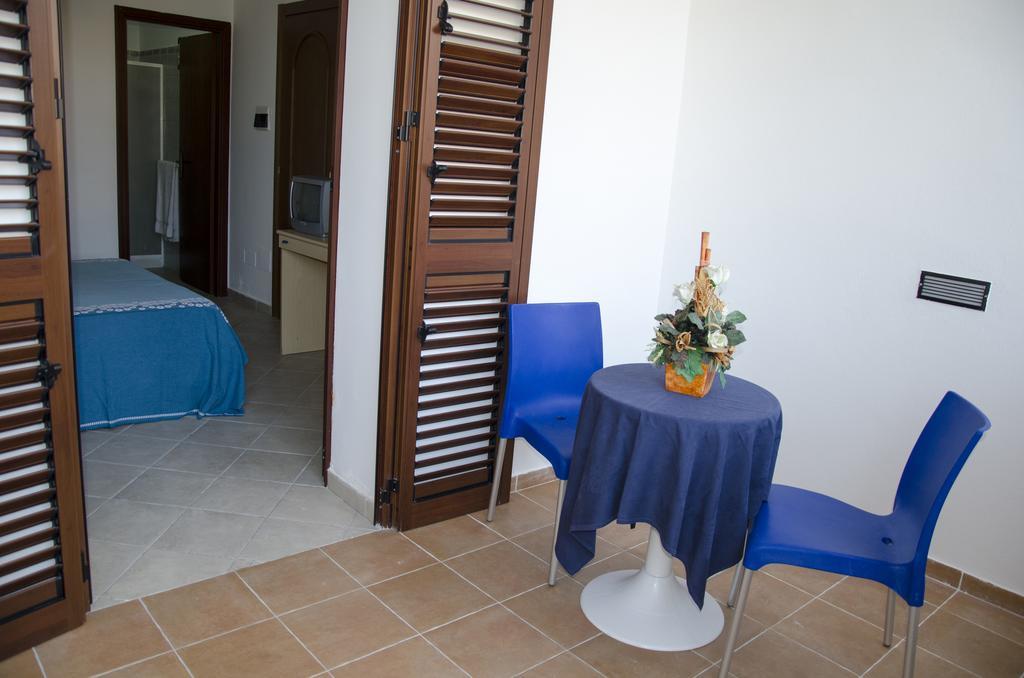 Lampedusa Hotel Habitación foto